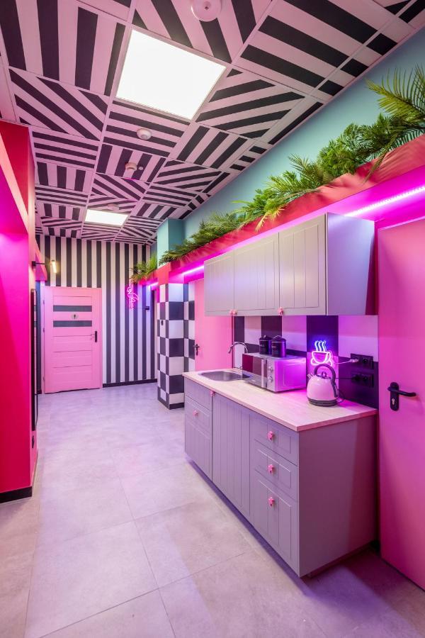 Vice City Hostel Wrocław Buitenkant foto