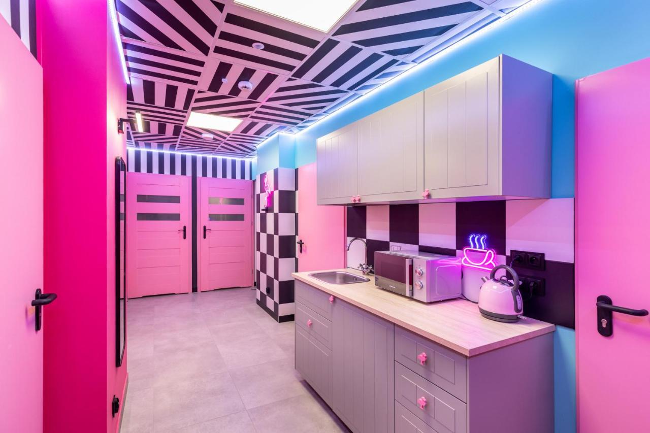 Vice City Hostel Wrocław Buitenkant foto