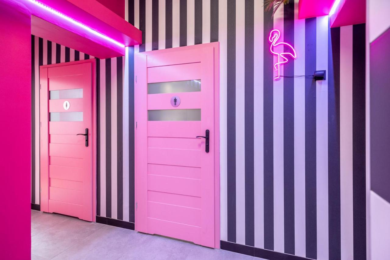 Vice City Hostel Wrocław Buitenkant foto