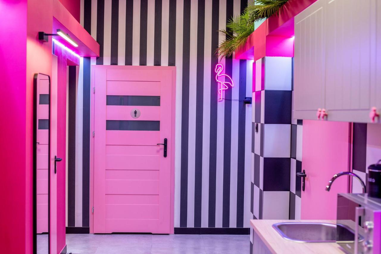 Vice City Hostel Wrocław Buitenkant foto