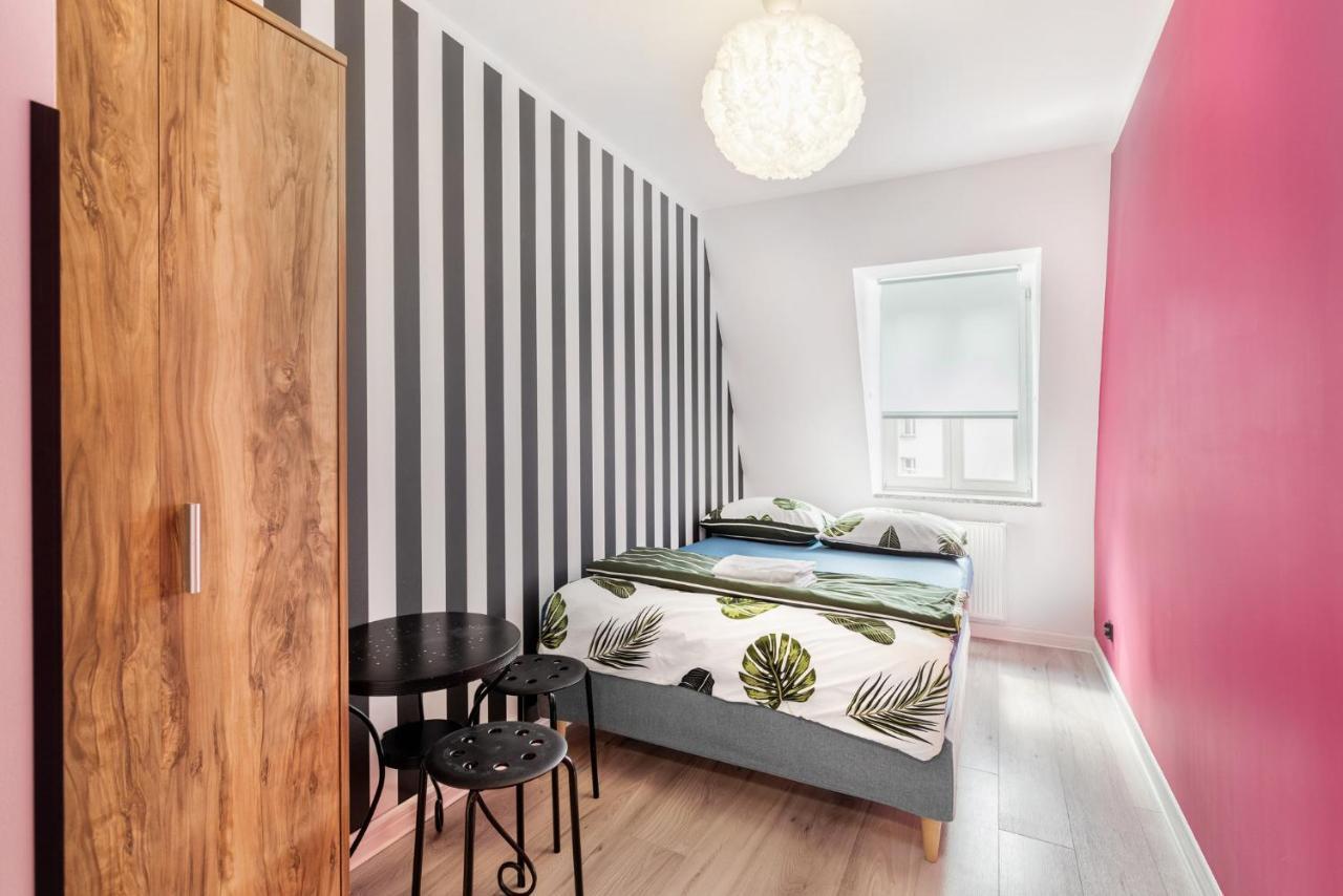 Vice City Hostel Wrocław Buitenkant foto