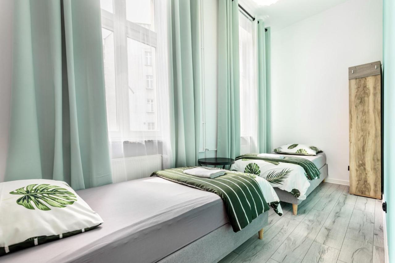 Vice City Hostel Wrocław Buitenkant foto