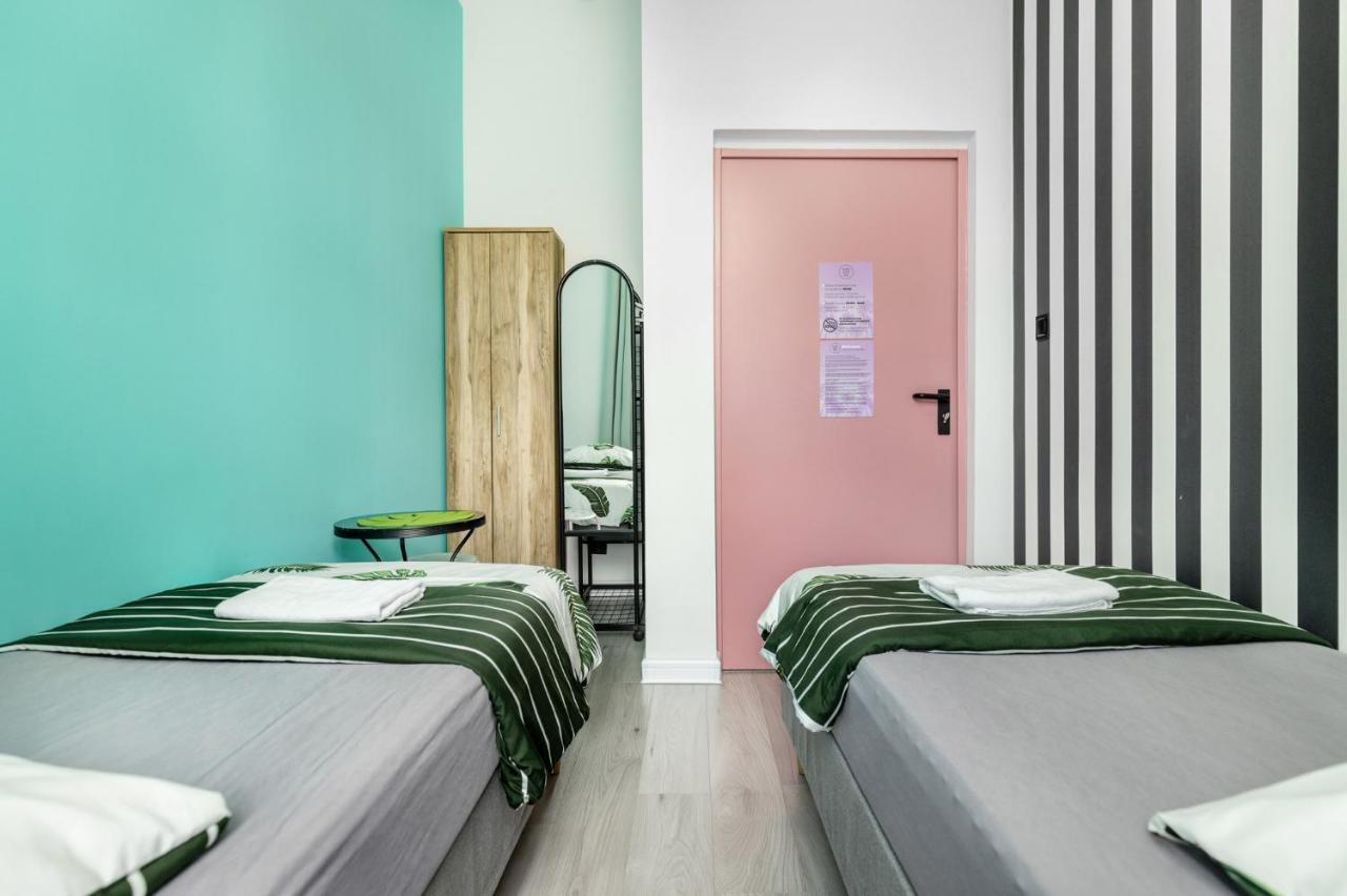 Vice City Hostel Wrocław Buitenkant foto