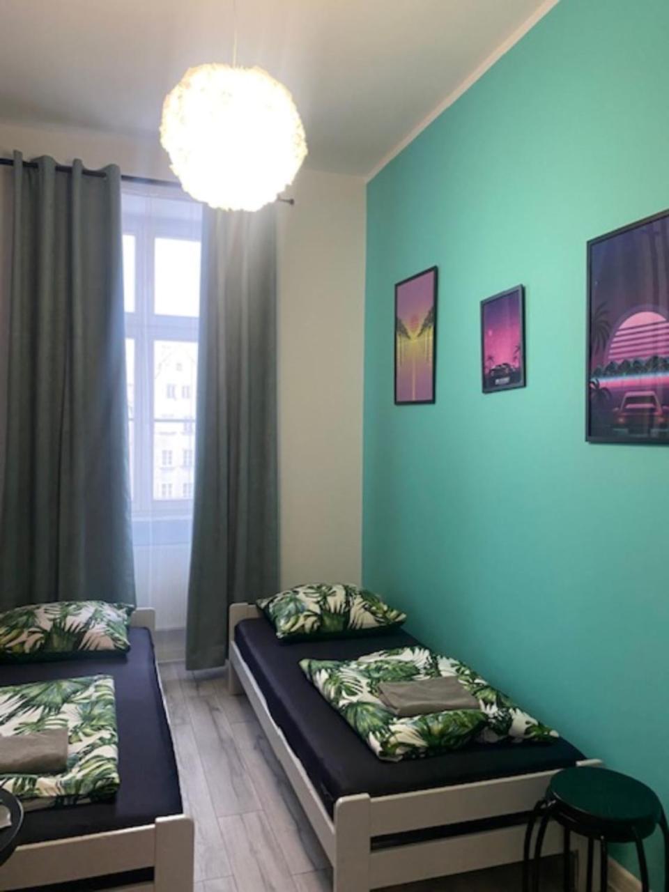 Vice City Hostel Wrocław Buitenkant foto